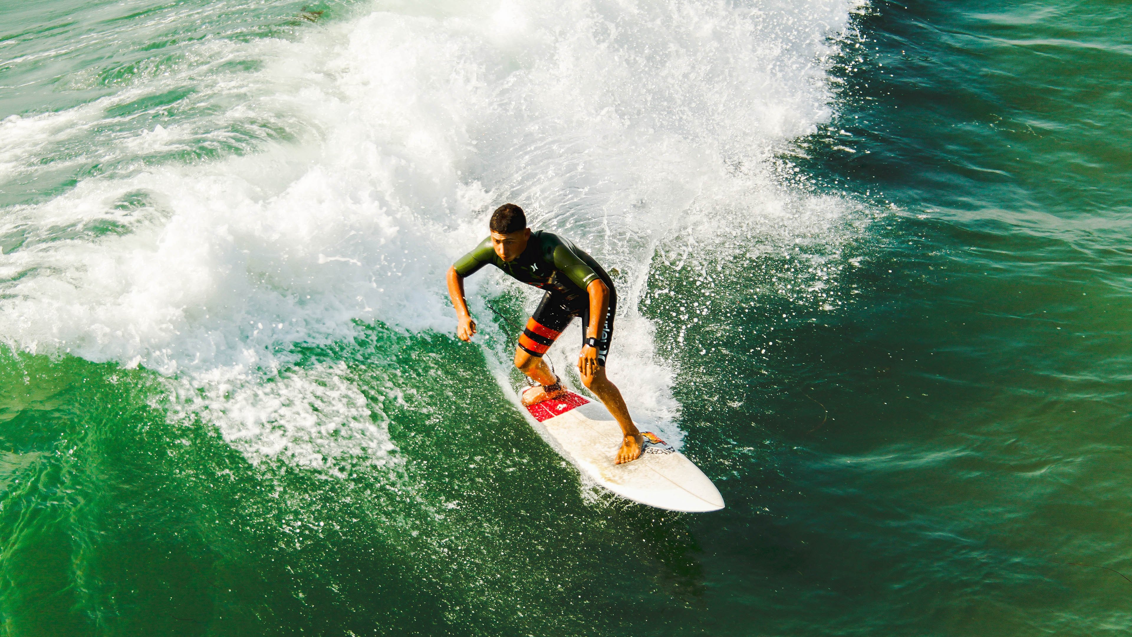 “彭尤蝶泳&自由泳双突破，成中国游泳新星”